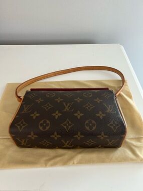 Louis Vuitton authentic Monogram Recital  Bag- Pre owned
